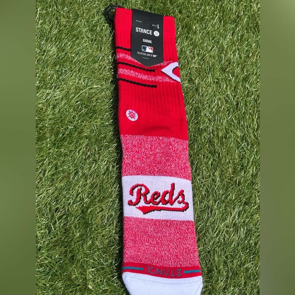 Cincinnati Reds Stance Closer Crew Socks Large Men's 9-13 MLB Baseball